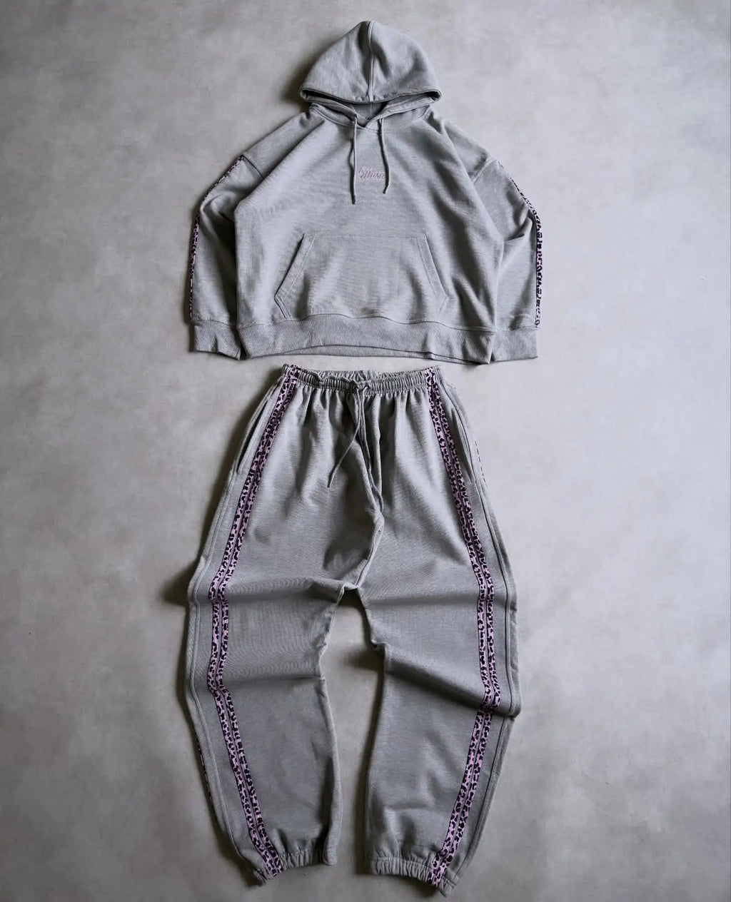 2026 Trendy Unisex Leopard Side Stripe Tracksuit Two Piece Set Men Women Oversize Grey Black Hoodie And Sweatpants Retro Waist