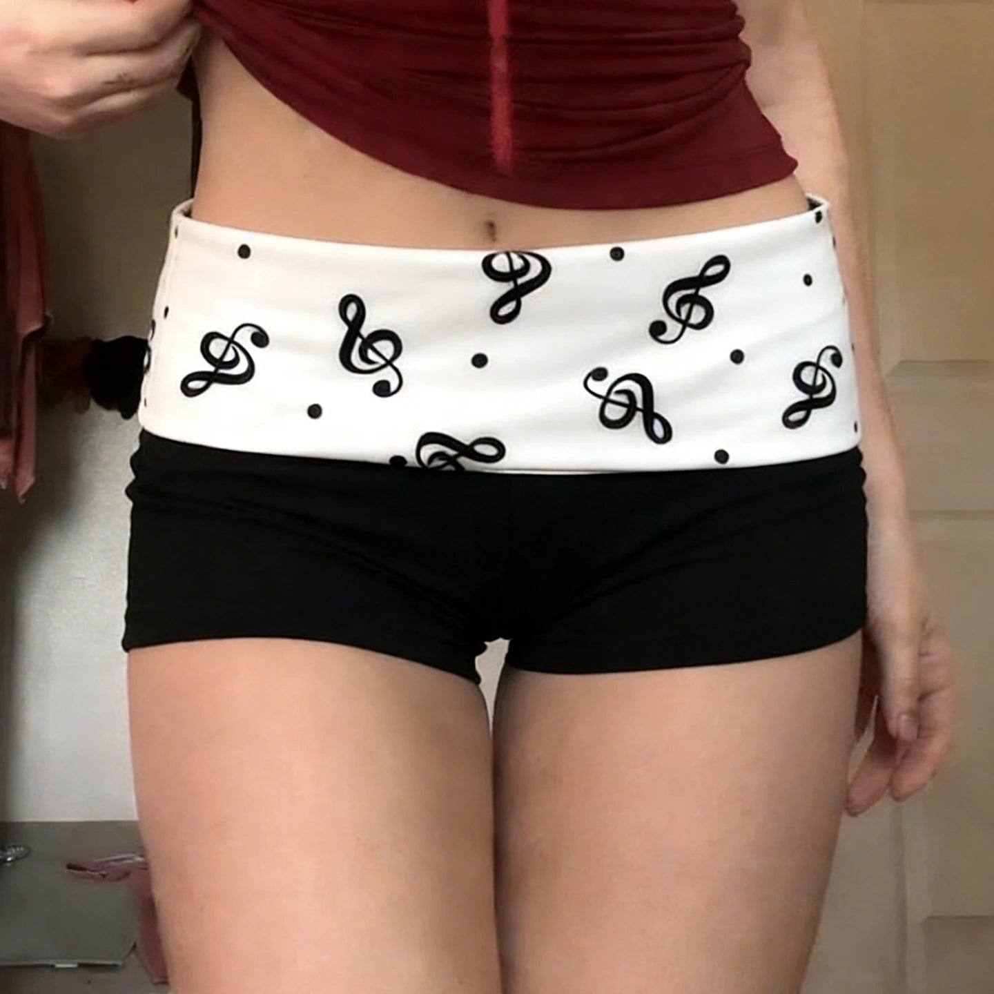 SUCHCUTE Y2k Music Note Print Elastic Shorts Women Skinny Low-waisted Mini Short Streetwear Slim Bottoms Summer Casual Homewear