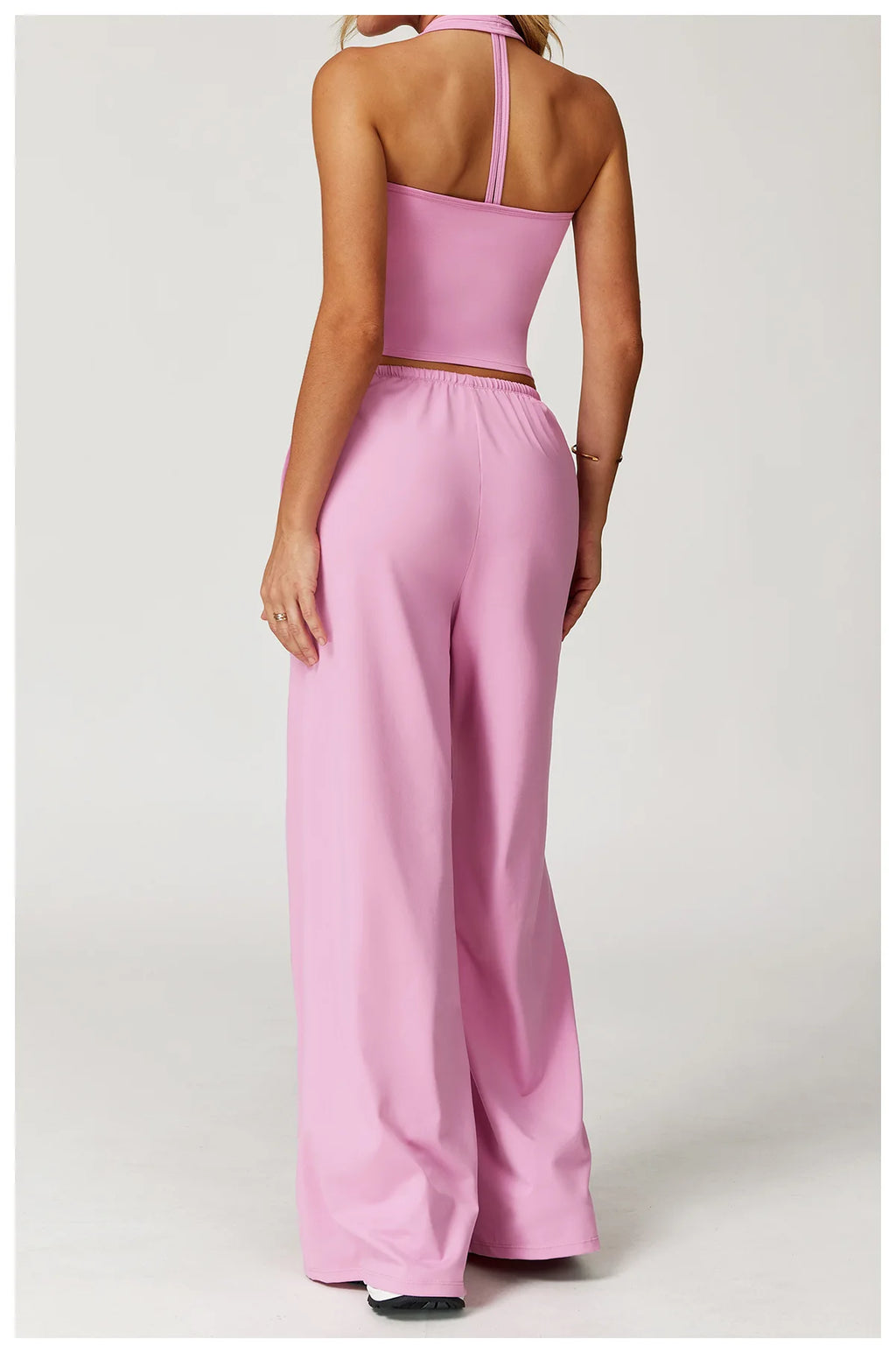 Women's Gym Fitness Wear 2-piece Yoga Set Breathable Loose Exercise Clothing for Running Training Solid Shorts Design Wholesale