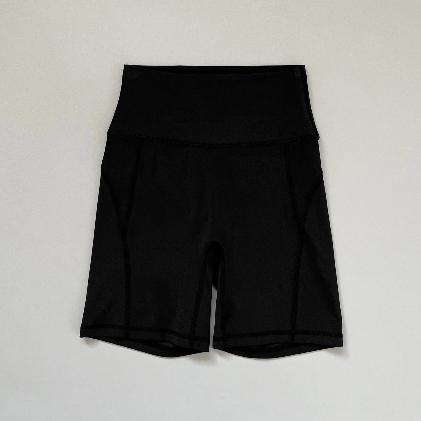 High waisted and hip lifting peach hip sports shorts for women in summer  feeling yoga and fitness pants for running and cycling