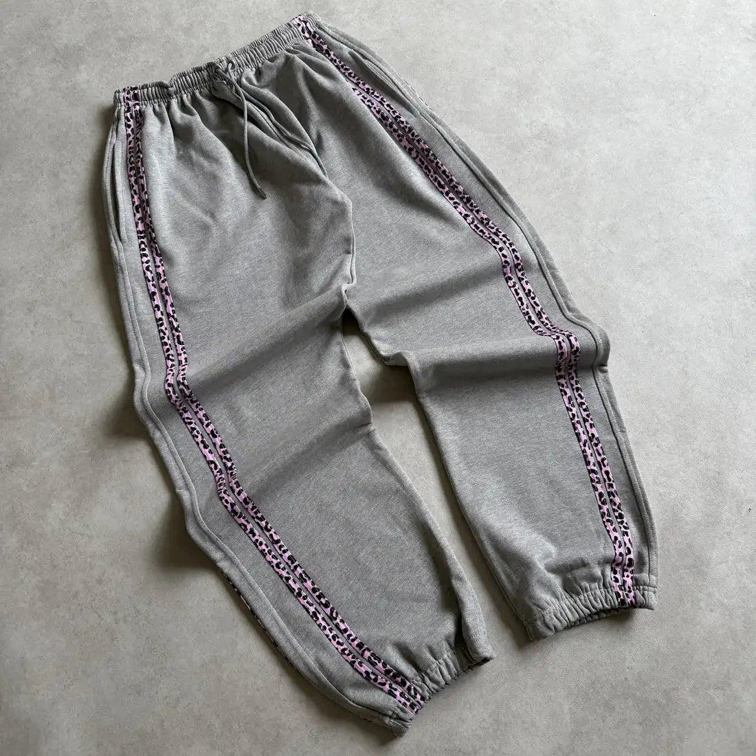 2026 Trendy Unisex Leopard Side Stripe Tracksuit Two Piece Set Men Women Oversize Grey Black Hoodie And Sweatpants Retro Waist